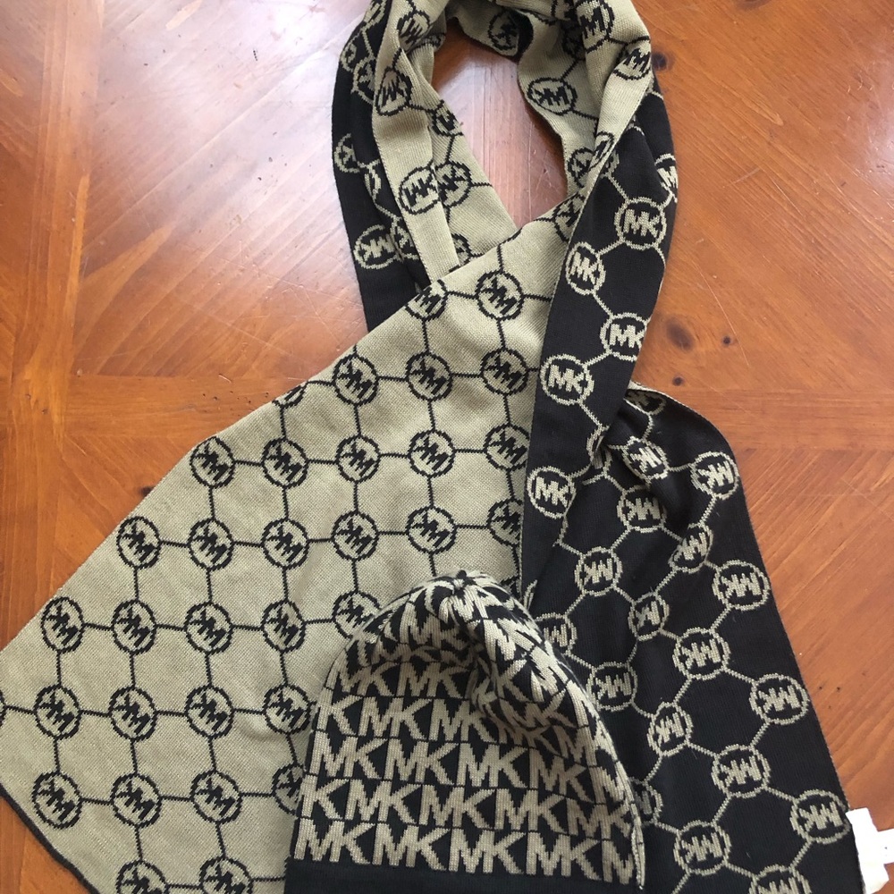 Michael Kors Black and Cream Logo Scarf and Hat